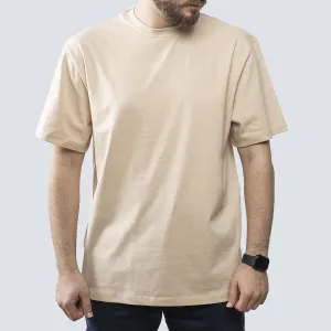 man wearing an off white T-shirt 